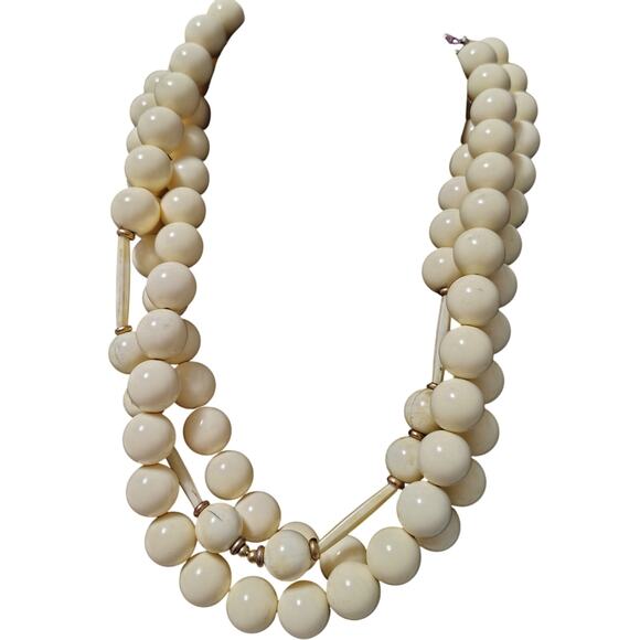 Vintage Statement 3 Strand Necklace Huge Lucite Cream Bead Large Gold Hook Clasp - Picture 1 of 9